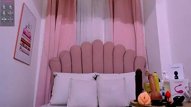 NicoleMadrird online show from 04-04-26, 11:50