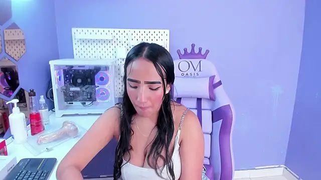 Snapshot of Alice_26_ chatting on 02-04-26, 01:28 Alice 26 online show from 02-04-26, 01:28