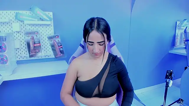 Snapshot of Alice_26_ chatting on 02-17-26, 01:52 Alice 26 online show from 02-17-26, 01:52