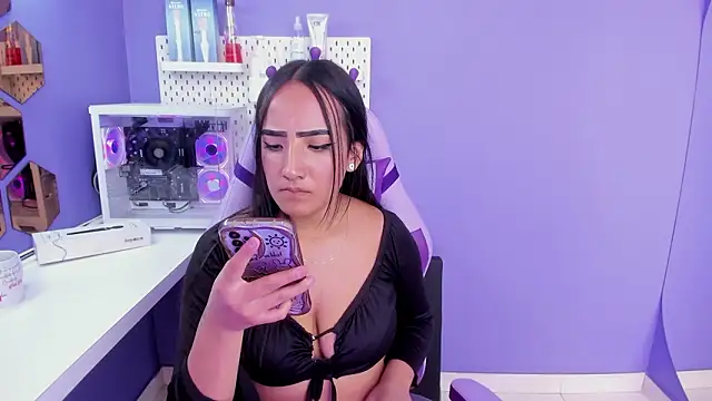 Snapshot of Alice_26_ chatting on 03-03-26, 02:24 Alice 26 online show from 03-03-26, 02:24