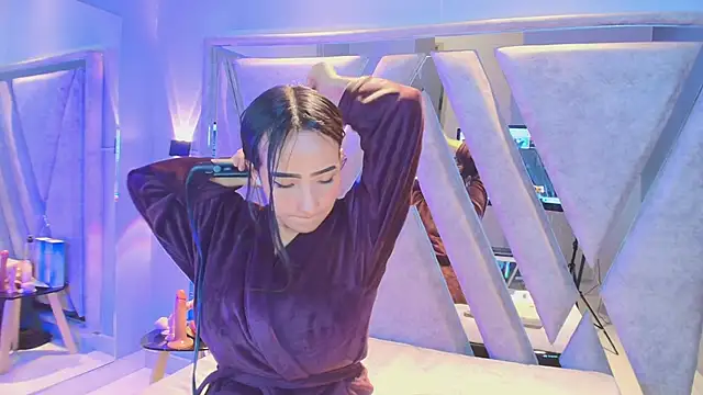 Alice 26  online show from 03-05-26, 02:57