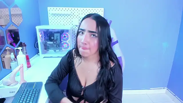 Snapshot of Alice_26_ chatting on 02-03-26, 02:00 Alice 26 online show from 02-03-26, 02:00