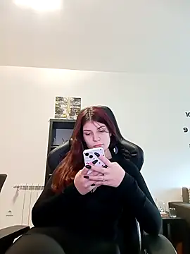 Snapshot of MeCherryy chatting on 01-19-26, 02:21 MeCherryy online show from 01-19-26, 02:21