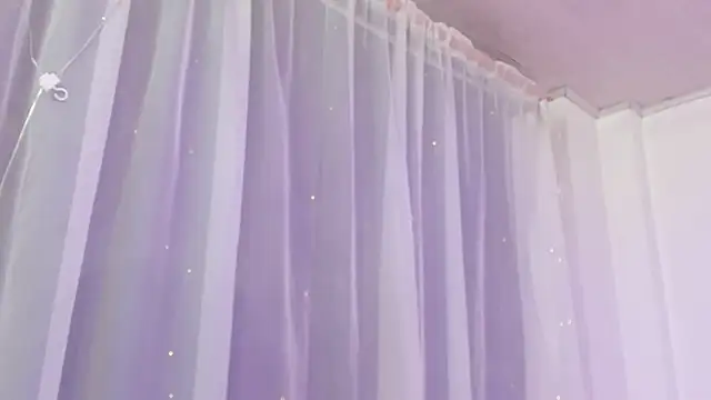 Pretty Johnson  online show from 11-18-25, 11:35