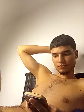 Snapshot of Saul_yei chatting on 02-05-26, 03:57 Saul yei online show from 02-05-26, 03:57