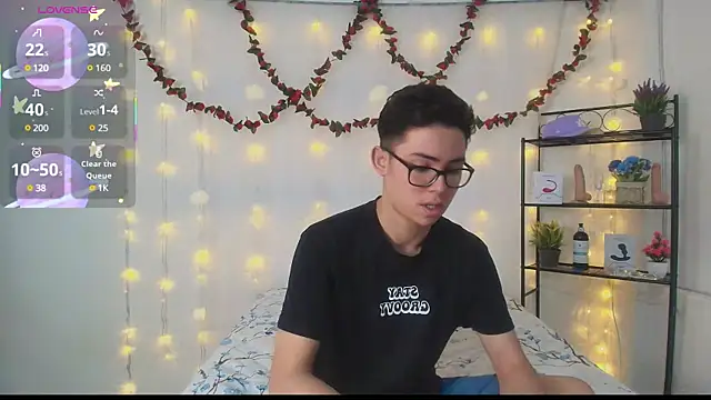 Snapshot of Danny-Swift13 chatting on 03-14-25, 12:18 Danny-Swift13 online show from 03-14-25, 12:18