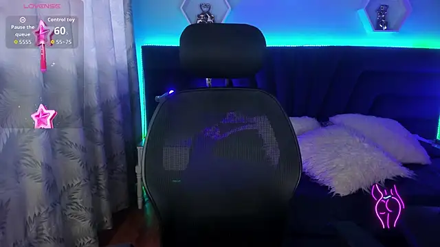 Snapshot of alice_kingsley_ chatting on 11-09-25, 07:40 alice kingsley online show from 11-09-25, 07:40