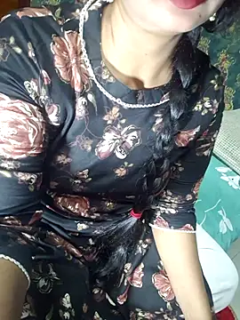 Snapshot of Shalini_telugu09 chatting on 06-28-26, 04:24 Shalini telugu09 online show from 06-28-26, 04:24