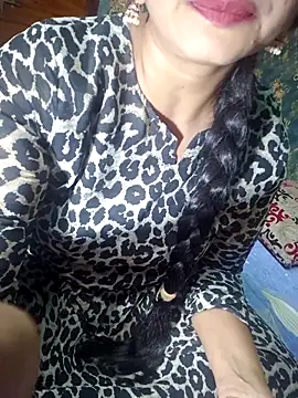 Snapshot of Shalini_telugu09 chatting on 05-11-26, 01:45 Shalini telugu09 online show from 05-11-26, 01:45