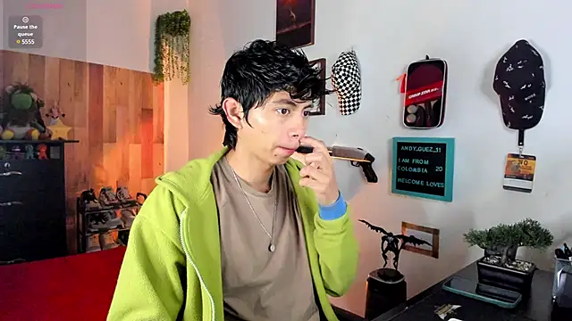 Snapshot of Yaiden_11 chatting on 03-19-25, 10:00 Yaiden 11 online show from 03-19-25, 10:00