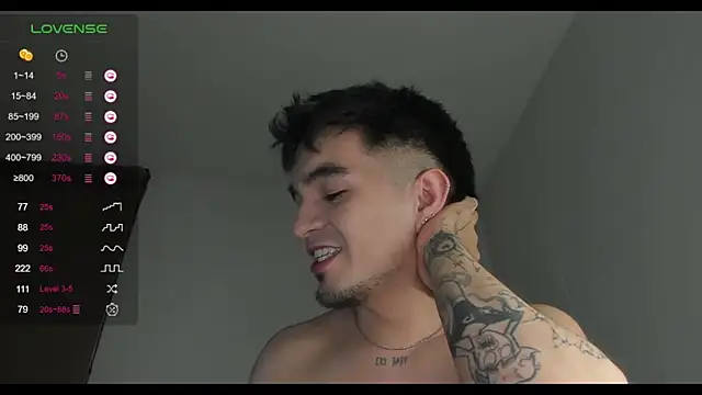 Snapshot of cmzo_ chatting on 09-21-25, 03:55 cmzo  online show from 09-21-25, 03:55