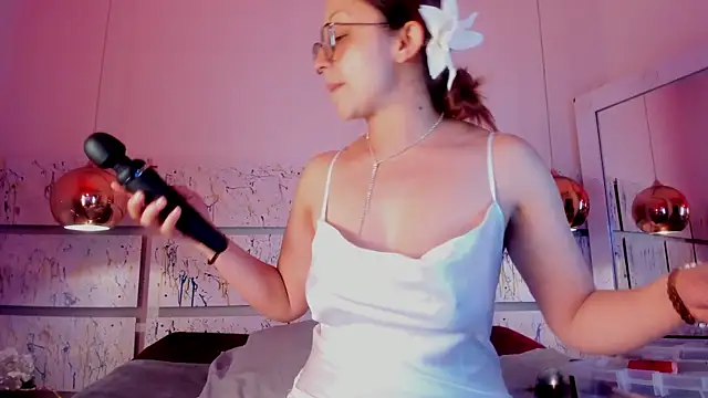 AngelinaBlanc  online show from 11-05-25, 11:57