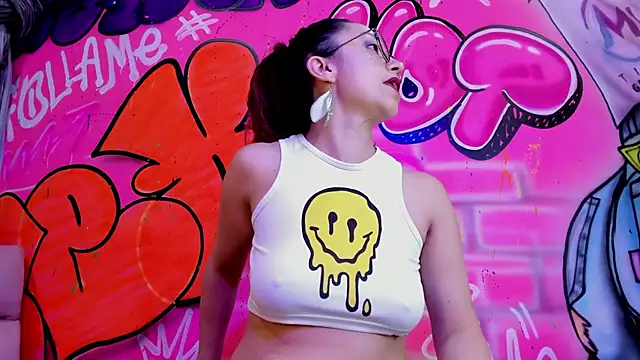 AngelinaBlanc  online show from 09-10-25, 11:53