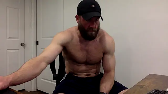 Snapshot of clarkefit chatting on 03-16-25, 11:48 clarkefit online show from 03-16-25, 11:48