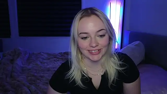 margot robbie7 online show from 11-26-25, 11:49