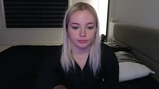 margot robbie7 online show from 11-03-25, 11:08