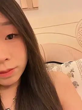 Snapshot of Minnie-66 chatting on 03-18-25, 09:01 Minnie-66 online show from 03-18-25, 09:01
