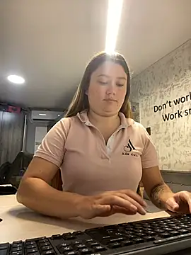 sophikinley online show from 03-05-26, 01:35