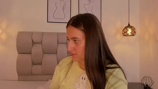 Hanna Evans   online show from 09-22-25, 12:22