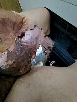 Snapshot of Chocas12 chatting on 11-12-25, 03:32 Chocas12 online show from 11-12-25, 03:32