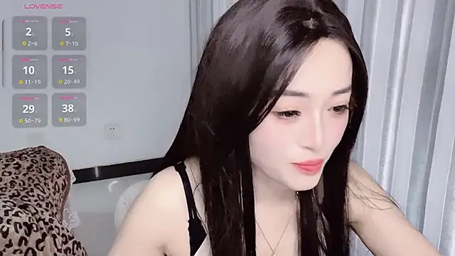 Snapshot of Hatsukoi chatting on 03-21-25, 06:38 Hatsukoi online show from 03-21-25, 06:38