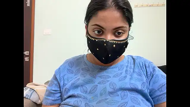 Snapshot of Tamil_hot_whiskey_girl chatting on 07-15-26, 07:21 Tamil hot whiskey girl online show from 07-15-26, 07:21