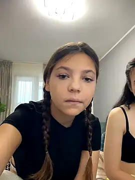 18teengirl3 online show from 10-02-25, 07:56