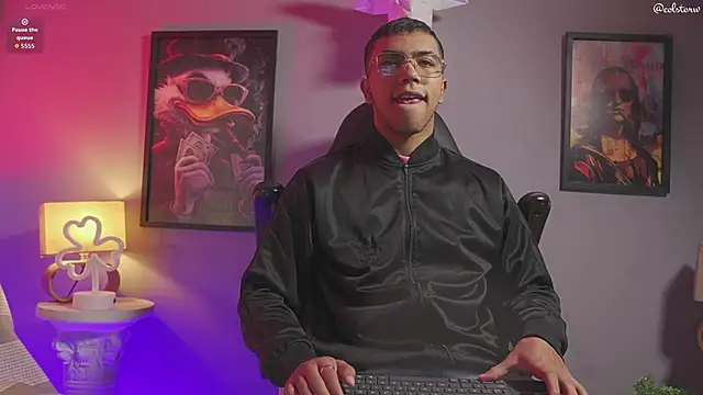 Snapshot of Colstorw_ chatting on 03-14-26, 09:59 Colstorw online show from 03-14-26, 09:59