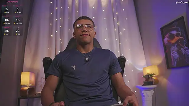 Snapshot of Colstorw_ chatting on 03-19-26, 10:04 Colstorw online show from 03-19-26, 10:04