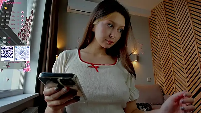 nerenuu  online show from 09-26-25, 10:22