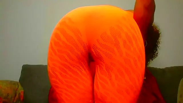 ModelZoee online show from 07-02-26, 05:35