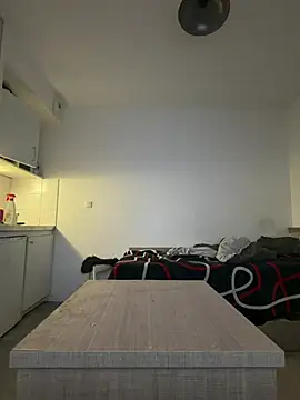 Renoirmonter online show from 05-05-26, 02:20