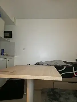 Snapshot of Renoirmonter chatting on 03-01-26, 07:14 Renoirmonter online show from 03-01-26, 07:14