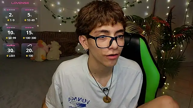 Snapshot of Matty_Sparkk chatting on 04-10-26, 01:07 Matty Sparkk online show from 04-10-26, 01:07