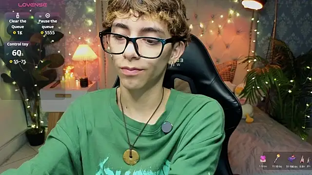 Snapshot of Matty_Sparkk chatting on 03-09-26, 12:52 Matty Sparkk online show from 03-09-26, 12:52