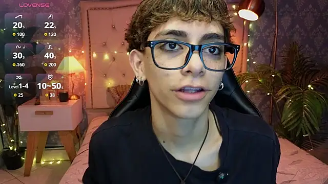 Snapshot of Matty_Sparkk chatting on 03-19-26, 01:00 Matty Sparkk online show from 03-19-26, 01:00