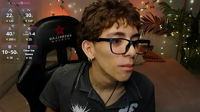 Snapshot of Matty_Sparkk chatting on 04-07-26, 01:02 Matty Sparkk online show from 04-07-26, 01:02