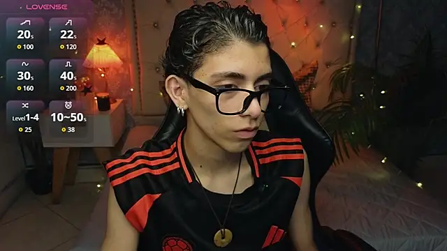 Snapshot of Matty_Sparkk chatting on 03-30-26, 01:01 Matty Sparkk online show from 03-30-26, 01:01