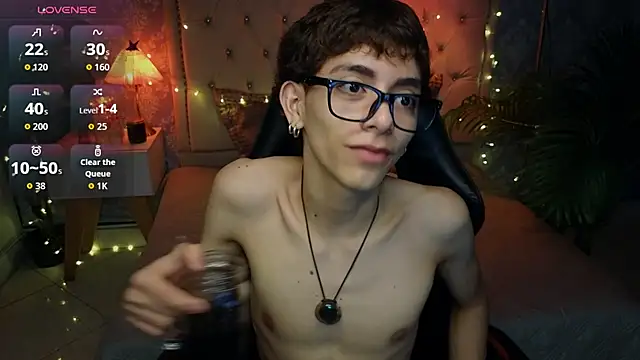 Snapshot of Matty_Sparkk chatting on 04-01-26, 01:01 Matty Sparkk online show from 04-01-26, 01:01