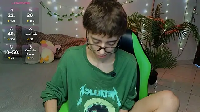 Snapshot of Matty_Sparkk chatting on 04-09-26, 01:06 Matty Sparkk online show from 04-09-26, 01:06