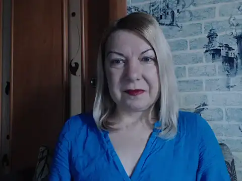 Snapshot of Lillia_Ray chatting on 02-21-26, 06:15 Lillia Ray online show from 02-21-26, 06:15