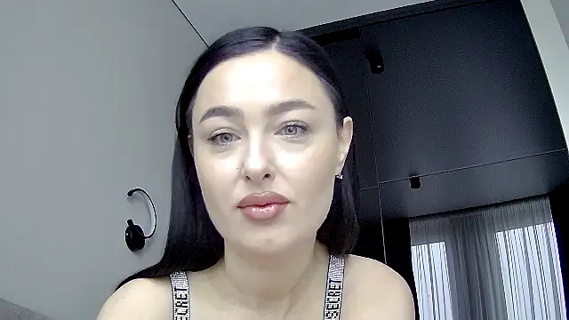 Snapshot of Black_swan7777 chatting on 02-19-26, 07:38 Black swan7777 online show from 02-19-26, 07:38