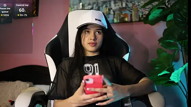 Danaa Rouse online show from 12-14-25, 08:14