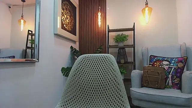 Snapshot of Coral_Lise chatting on 09-18-25, 11:57 Coral Lise online show from 09-18-25, 11:57