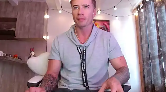 Ryannblue07 online show from 03-16-25, 06:55