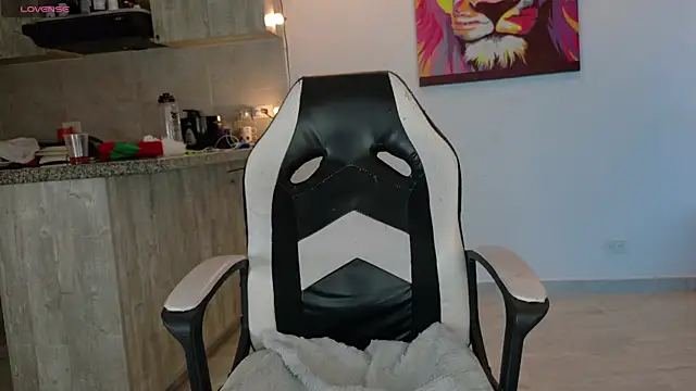 Ryannblue07 online show from 12-15-25, 10:37