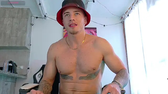 Ryannblue07 online show from 09-28-25, 08:16