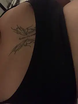 Snapshot of mariabootyyy chatting on 10-15-25, 05:32 mariabootyyy online show from 10-15-25, 05:32