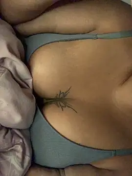 Snapshot of mariabootyyy chatting on 09-17-25, 08:33 mariabootyyy online show from 09-17-25, 08:33