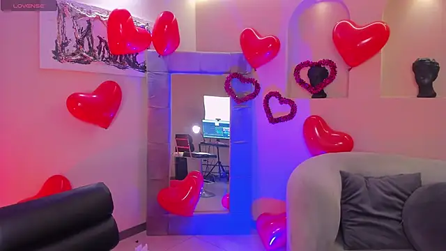 Snapshot of AmaliaCrus chatting on 02-13-26, 08:42 AmaliaCrus online show from 02-13-26, 08:42